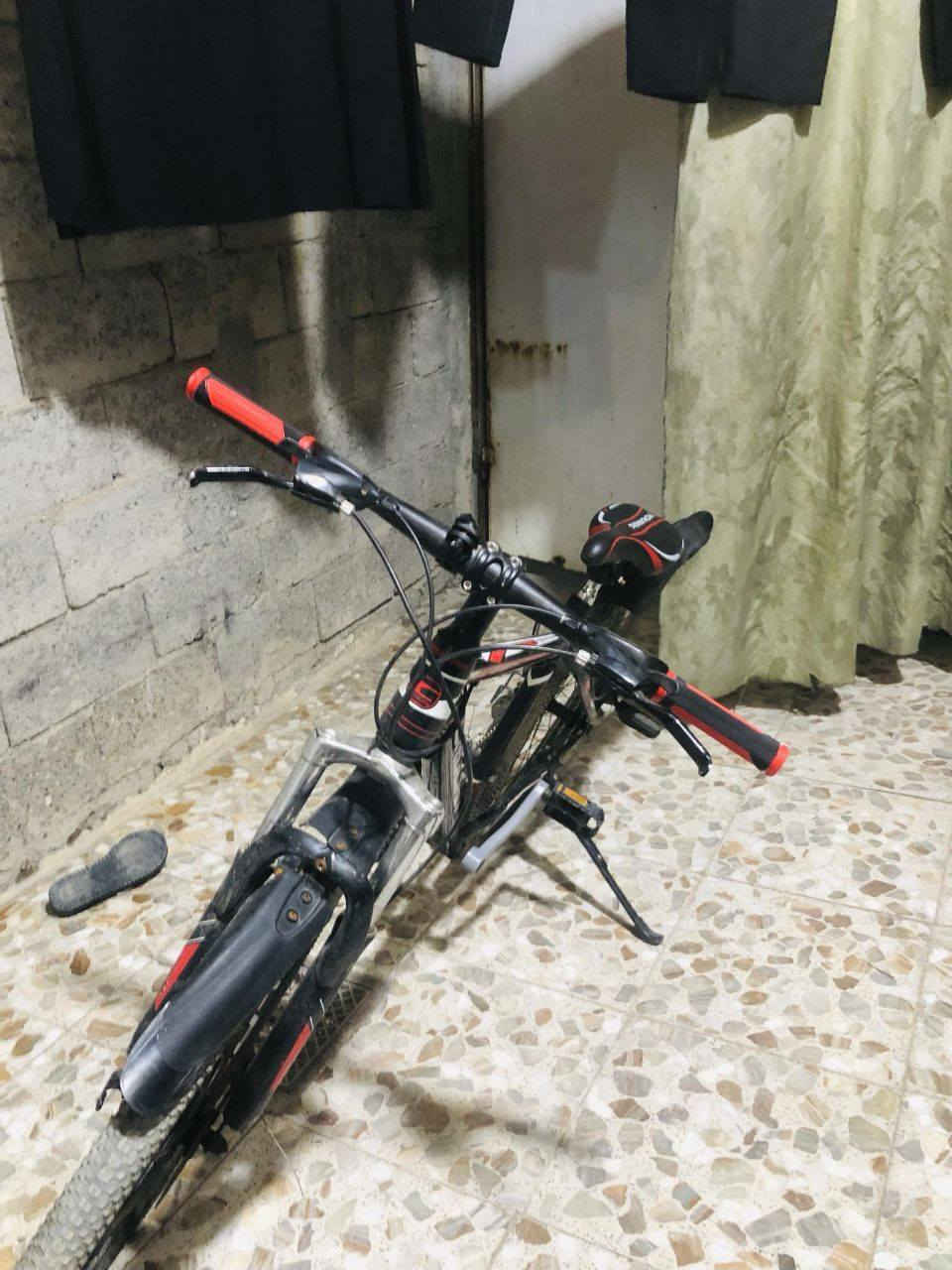 للبيع او المراوس مع بايك C700
بايسكل جبلي جديد 
بريك امامي خلفي
كير امامي وخلفي
دبلات


**إذا كنت صاحب هذا الإعلان وتريد حذفه لأي سبب، رجاءا أرسل رسالة إلى الدعم الفني**