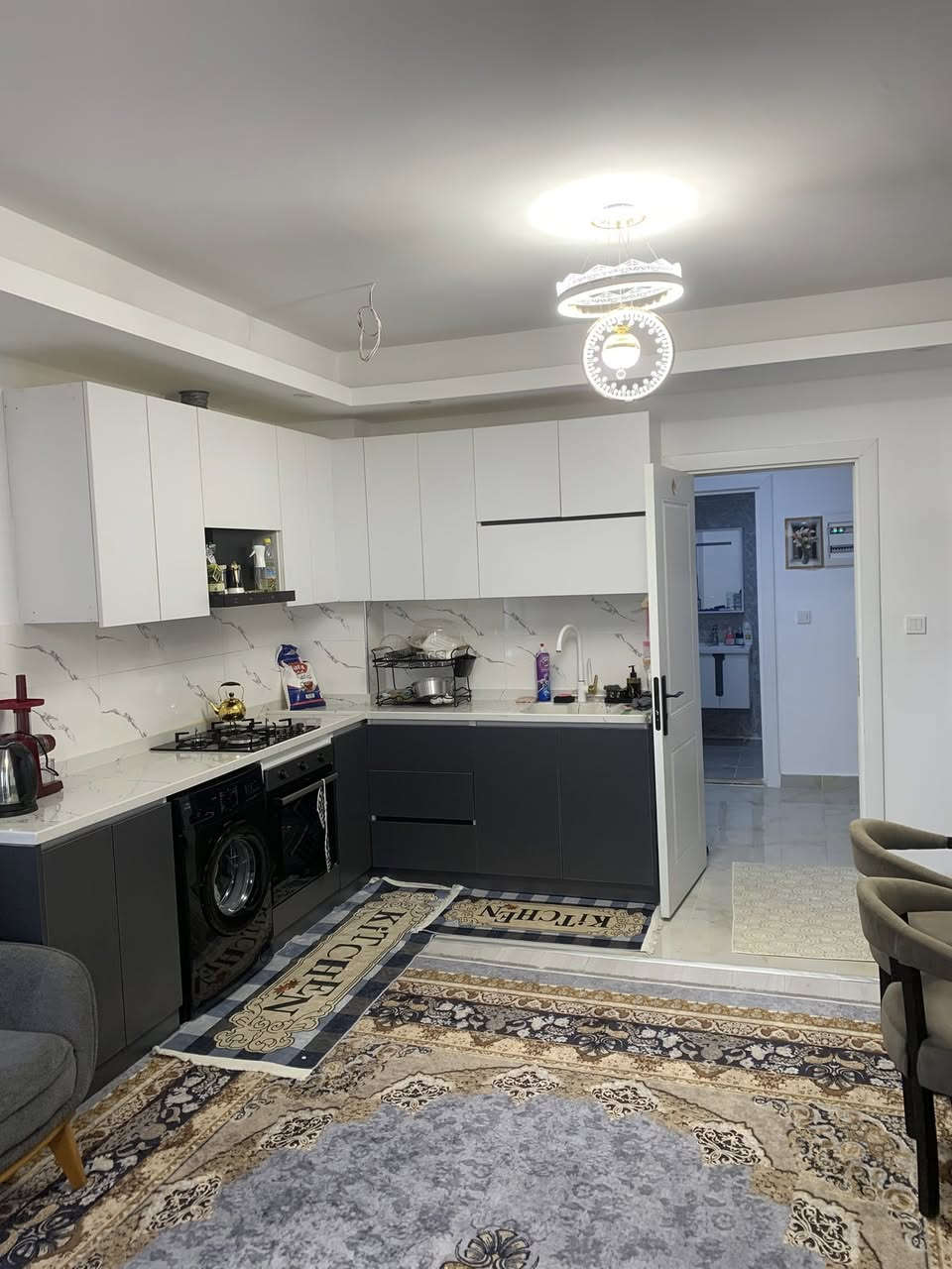 شقة غرفتين وصاله موثث كامل للايجار  في مجمع باك لاند خلف مدينه العاب.🎡
ايجار ٥٠٠ دولار
***********📞
***********📞
