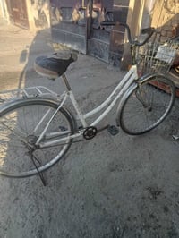 باسكال البيع سعره 45 وبي مجال حجم 26بناتي نصيف المكان بغداد البياع شرط...