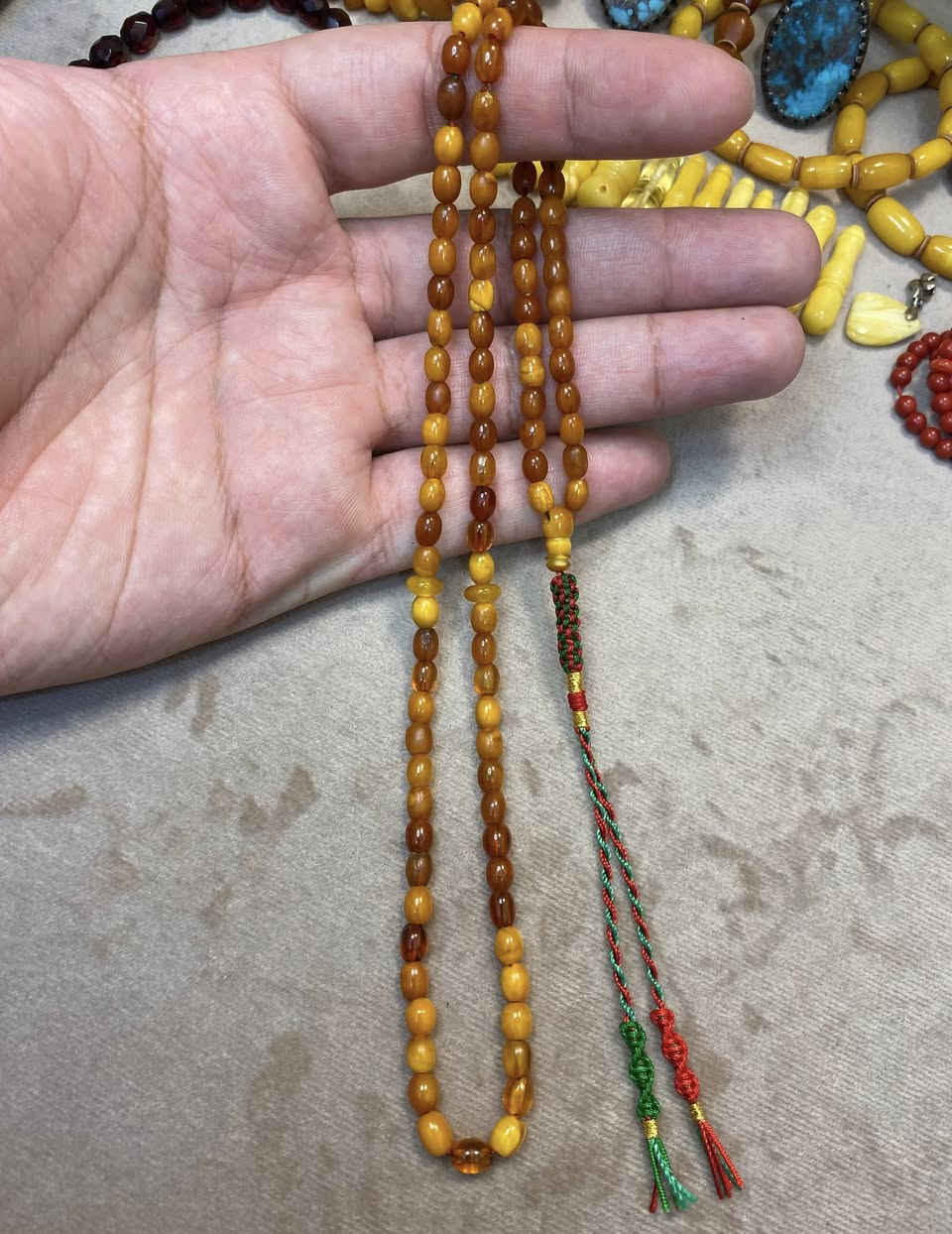 مسباح كهرب الماني اصل عقود قطعة ناعمة جدا وزن 8 غرام عدد الحبات المسباح 101 حبة القياس 5-6.5 ملم متوفر توصيل لكافة المحافظات السعر على الخاص رجاءا ❤️💎❤️❤️


**إذا كنت صاحب هذا الإعلان وتريد حذفه لأي سبب، رجاءا أرسل رسالة إلى الدعم الفني**