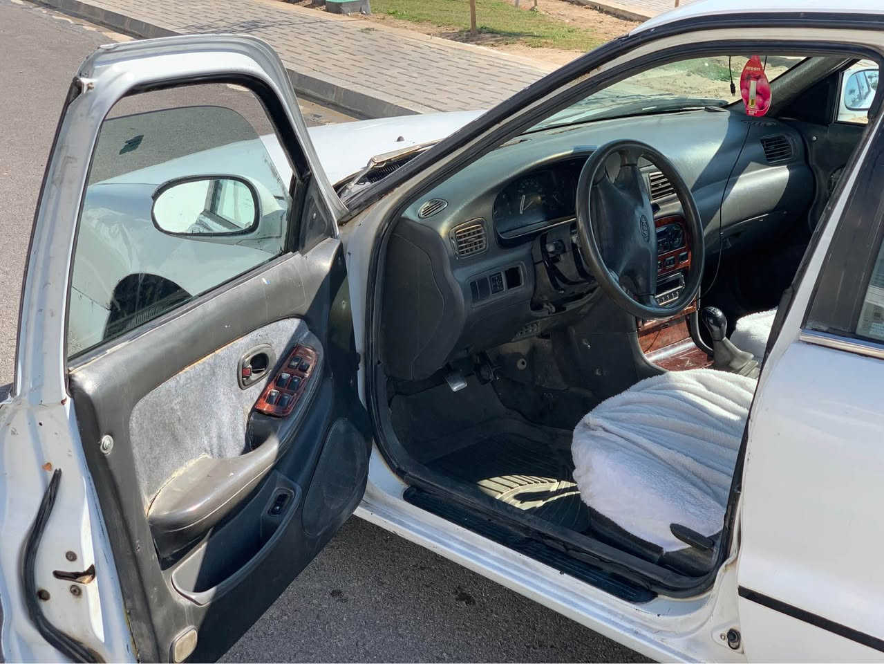 كيا كريدوس ١٩٩٥ ره قه م كه ركوك به شه رتي حاسيبه ته بريد ساردو گه رم پاوه ره كاره باي هه موو گياني ئيشه كات بي ته ته قه وره قه ٤جامي كاره با ٤ويلي جواني له ژيرايه سه ياره كه كيشو هه لمه تيكي زور خوشي هه يه 

*********** كالار, السليمانية
