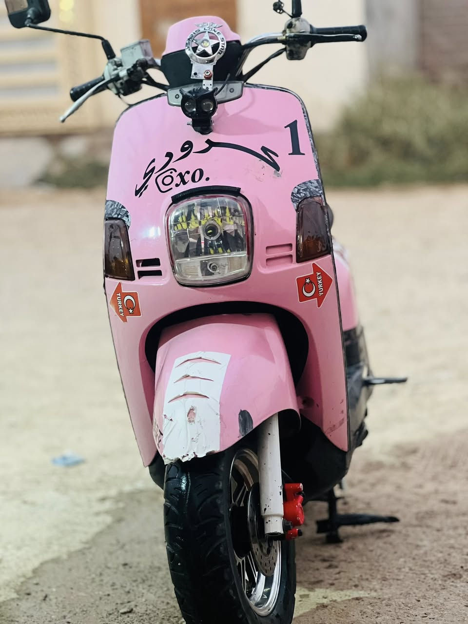 السلام عليكم
بوليسي كابريتر 2011

الدراجة خير من الله مكينة ناعمة 

شغالة سلف هندر 

كهربائيات كلها شغالة 

السعر 650 وبيها مجال 

مكاني تقاطع القدس  ***********
