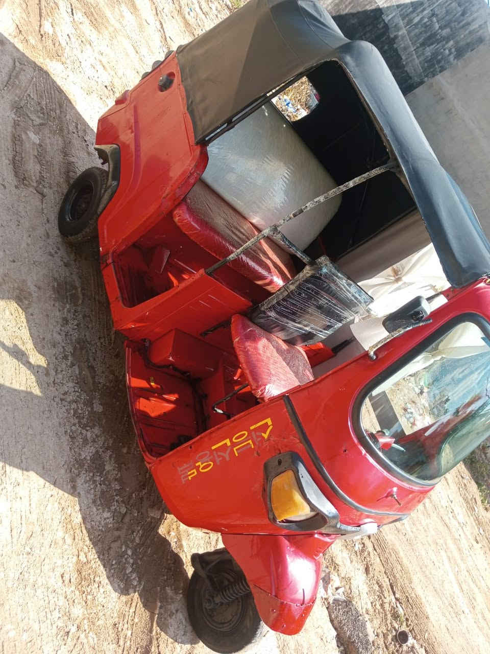 السلام عليكم تكتك بياجو نضيفه جدا  للبيع اوراقها ضايعه بس اكفلك سرقه وعشائر تكتك تجفيتها جديد ونعمه من الله التكتك سعرها مليون 350 مكاني بغداد


**إذا كنت صاحب هذا الإعلان وتريد حذفه لأي سبب، رجاءا أرسل رسالة إلى الدعم الفني**