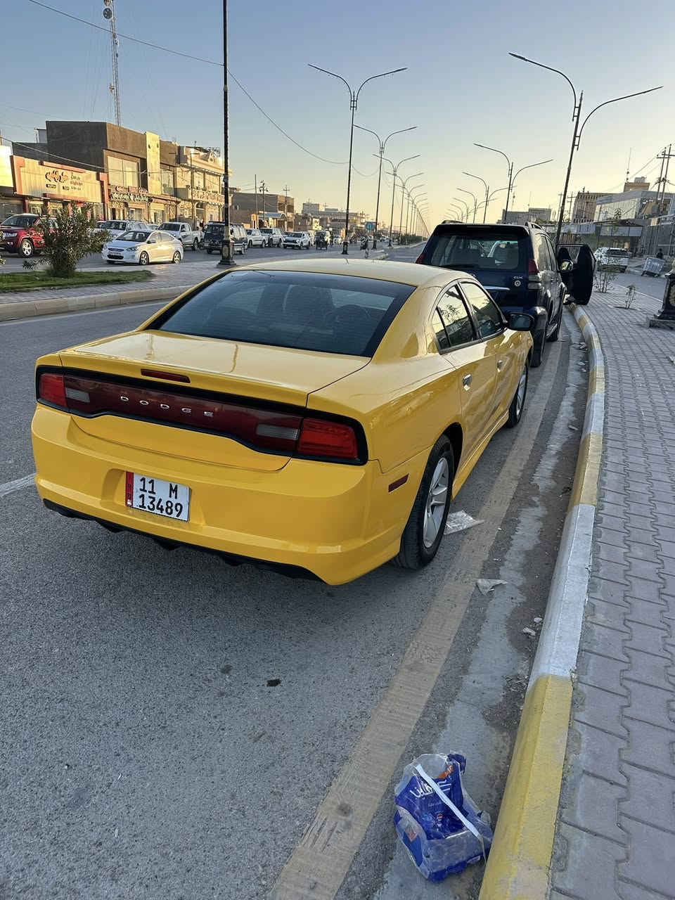 سلام عليكم جارجر ١٢ للبيع سيارة خير من اللة ضربتها جاملغ خلفي الايمن المكان واسط ***********
