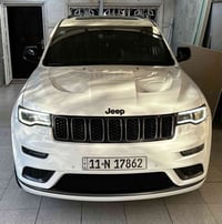 جيب كراند شيروكي S 2020   معروفه مواصفات ال S السيارة حلوه كفاله مكينه...