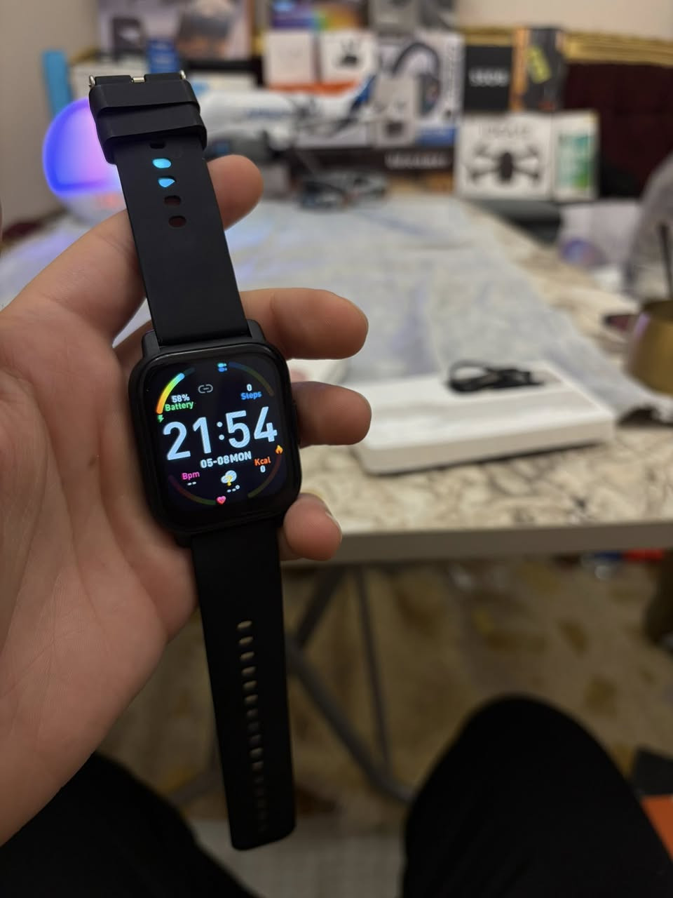 ساعه سمارت سلم وحلوه امزون جديده ب٨
للتواصل خاص او ع الوتساب ***********
