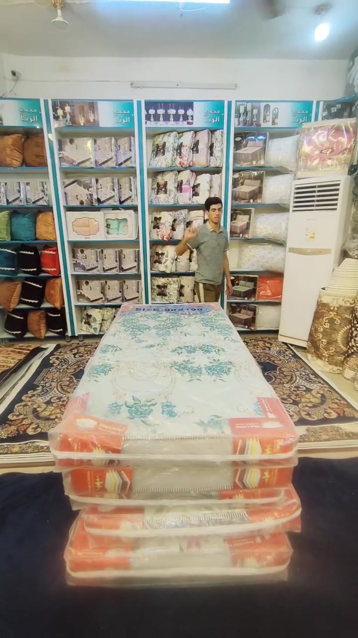 من مجمع الرنا المنزلي للمفروشات الطابق الثاني لمفروشات 🔥🌹 
توفر دوشك نفر واحد  
القياس 90//190
السعر  28الف 
لحجز واتساب الرقم 
***********
