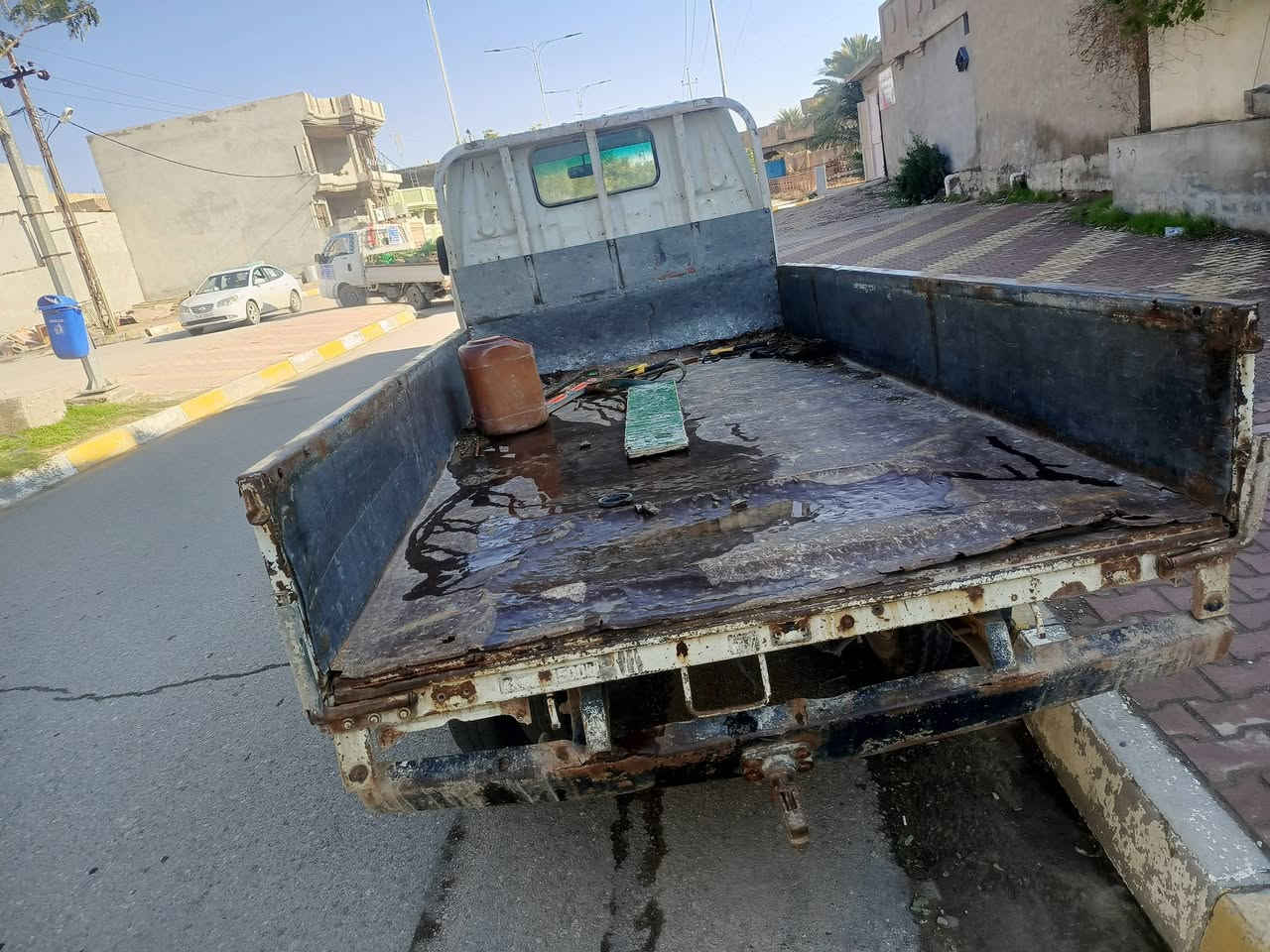 داينه للبيع بتره مكان ديالى جلولاء  السعر 25وبيها مجال  مطلوبه 500الف ينزل من سعرها  محرك بي بخار يرادلها تعمير   رقم الوره واكع  ابيع عله وضعها  كوم حديد بس اصولياتها اني اتكفل بيهن للاستفسار الاتصال على رقم ***********
