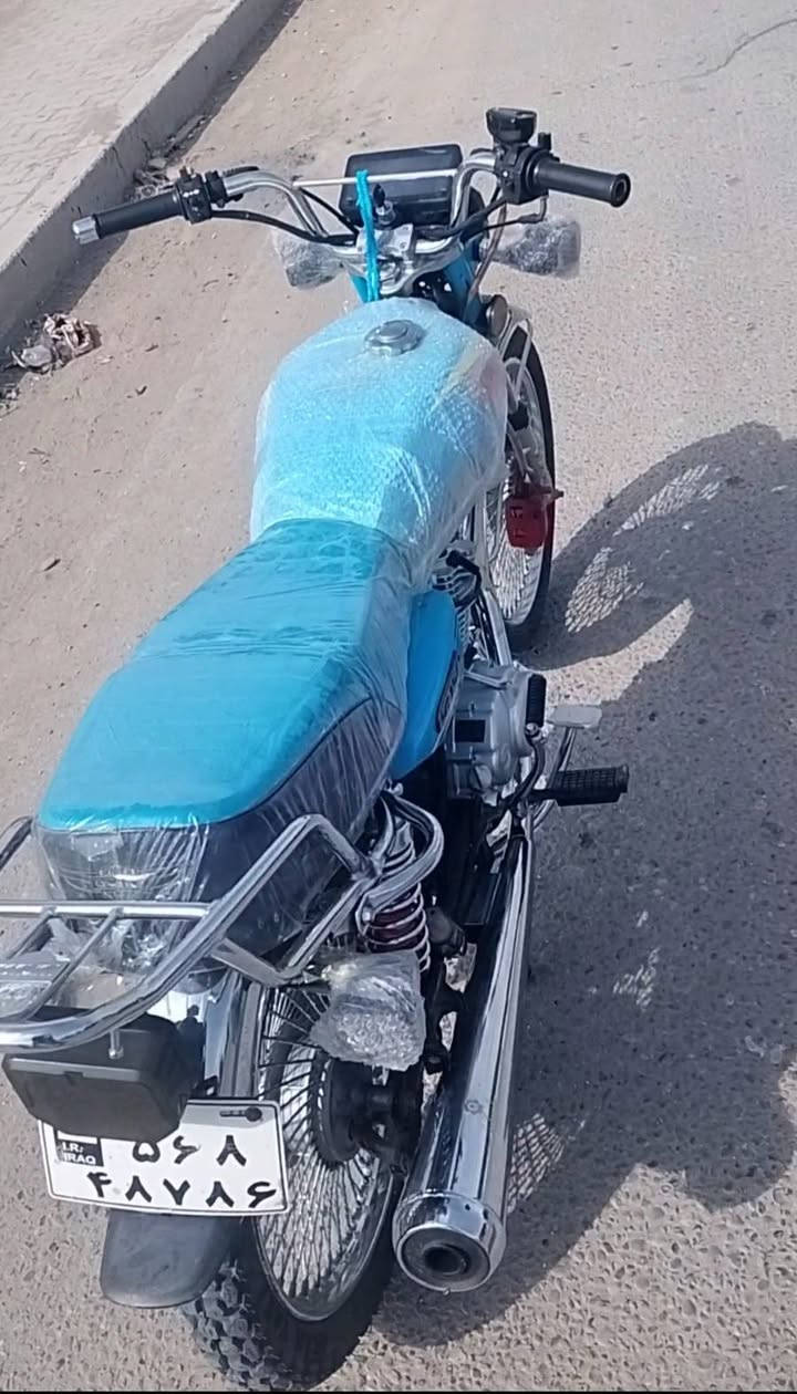 سلام عليكم دراجه تايكر سونك للبيع موديل 2024 شرط الدراجه جديده واحله من الصور لون سمائي مميز أوراق مال وكيل 5 أوراق مستعجل على بيعته رايده ب 650 وبيه مجال حك الجيه مكاني حله حي العسكري شارع 80 الشراي يتصل ***********
