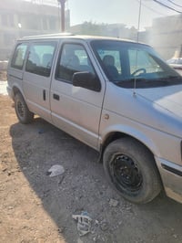 دوج كرلفان٩٢ سياره حيل نضيفه كير مكينه كامري ابل جف كهربائيات كله شغال...