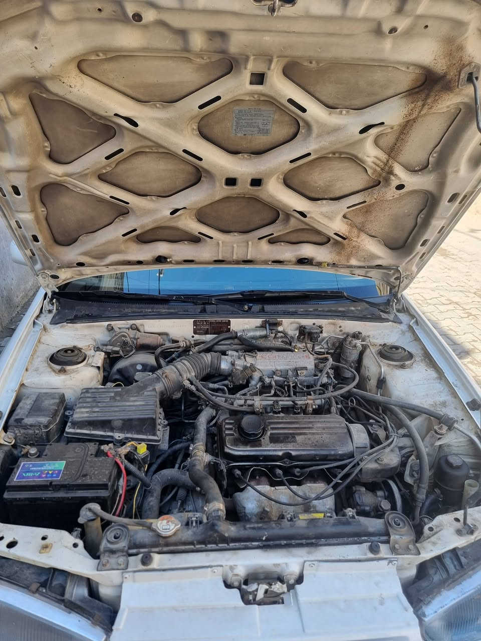 النترا دمعه موديل ١٩٩٤ سياره على وضع الشركه صبغ جماليه فقط تبريد تتفئه سياره بدون نقص سعر ٣٦ ورقه مكانها بغداد المنصور ***********
