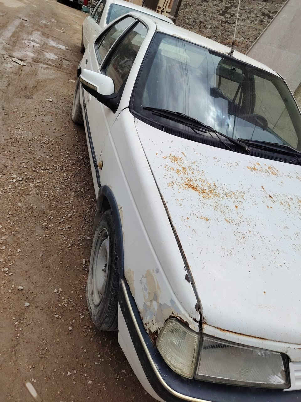 السلام عليكم عيدكم مبارك مثل ما واضح بالصورة بيجو روى للبيع كير ومحرك خير من اللة مكان نجف حي الحسين السعر 18 وبيها مجال حك الجية التواصل علة الرقم *********** والمداور ثاني يوم
