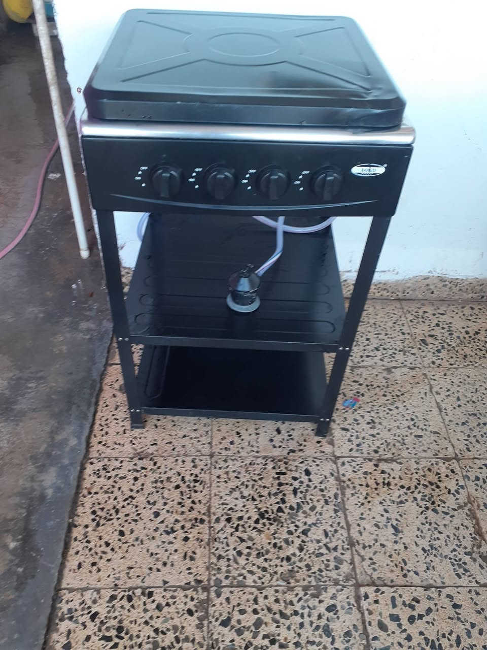 للبيع طباخ +مبرده  4ونص شقال اي عيب مابيه تشتقل علريمون تشقله وطفيه وتزود سرعه علريمون تحكم بيه علبعد +ثلاجه شقال تجميد فول اي عيب مابيه حجم 18قدم +قساله شقال اي عيب مابيه ////كركوك ***********
