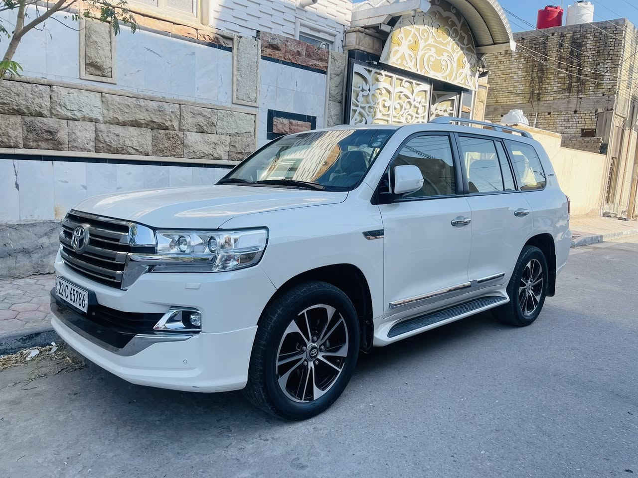 لاندكروز 2020 رقم اربيل  GX.R  بأسمي 
السيارة جديدة كارتون كفالة عامة من كلشي
محرك 6 سلندر  V6 
كشنات كهرباء 
شاشات خلفية  
 بصمة تشغيل 
فتحة سقف 
سبايدر 
حساسات 
انظمة قيادة

السعر 505$  ورقة  وماكو هيج اسعار بالسوك 
والسيارة نظيفة وجديدة بمعنى الكلمة 
استخدام شخصي 

العنوان كربلاء  المقدسة  
***********
