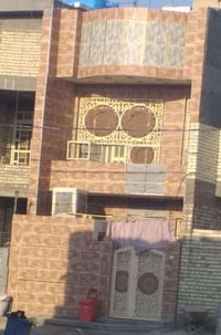 بيت المساحه 100 متره في البلديات خلف  حسينيه سيد صلاح المكصوصي  بلبداي...