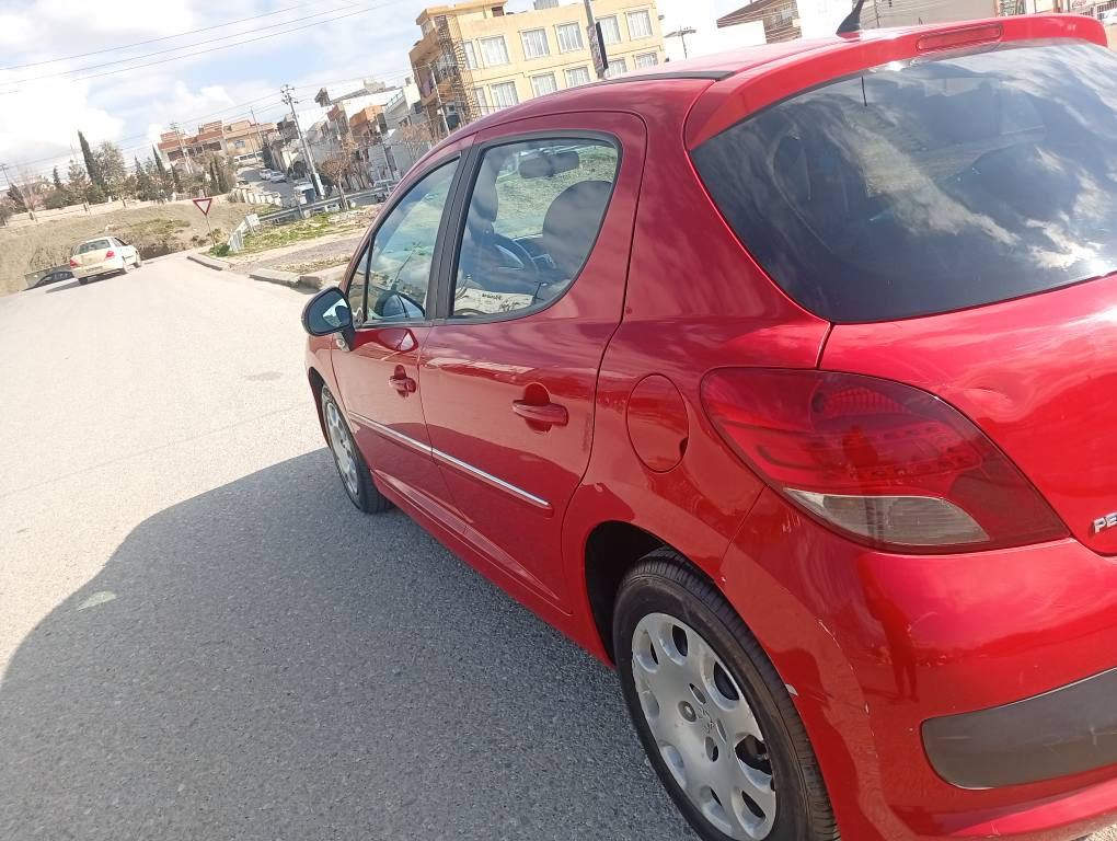 peugeot. 207  2012
بیجۆ  ٢٠١٢
گێر توماتیک مەکینە 1.6دیجیتاڵ
جام کارەبا تبرید ئاوێنەی کارەبا سوکان ڤۆلیۆم
262هەزار ڕۆیشتووە گێڕو مەکینەی بەشەرت
ساڵانەی بەسەرجووە تحویل و غرامەی بەشەرت
سلێمانی⁦◉⁩⁦⁦◉◉⁩
***********
*********** السليمانية, العراق
