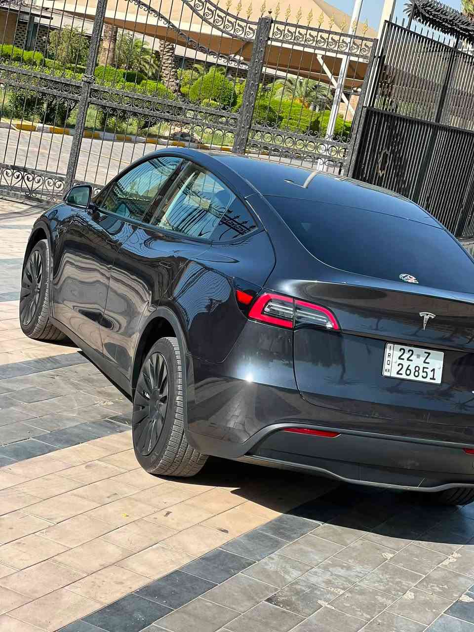 سلام عليكم تسلا للمراوس أو بيع واي لون كرنج دبل ماطور السياره جديده كولش مابيها اي نقص حادث باب خلفية وجاملغ خلفي وشويه بل باب الأمامي شبر صور الحادث بلمنشور ولا شخوط ولا رصعات السياره جديده شرط احله من الصور دخول جديد بسم شركه تحويل او وكاله المواصفات معروفه  الموديل 2024بدون أي نقص مابيها ماشيه 24 مشي امريكه وين ميعجبك تفحص كلشي بيها سليم محدث عربي  السعر 195 مجال قليل ورقه ورقتين جوه 190 مابيع لان ماكو بهيج سعر سياره نضيفه  بيع او مراوس *********** العنوان بغداد شارع الشيخ معروف رقم اربيل
