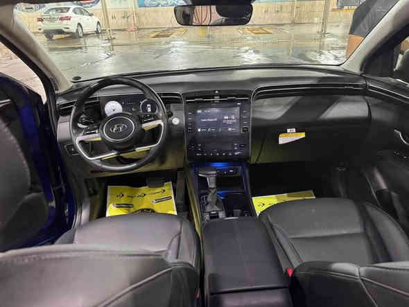 هوندا توكسن الشكل الجديد 2023
اللون ازرق ( أزرق  ) 💙
السياره مرقمه اربيل- رقم وفحص وهزه جديد لحد 2030 
فول مواصفات 1/1👌
بصمه 
تشغيل تشغيل عن بعد 
فتحه سقف
شاشة 
صندوق كهربائي 
كشنات كهربائي 
كشنات حار 
تبريد قطعتين 
ايرباك استيرن مفتوح  بلادي 
تلفون شاحن.(وايرليس)
شاشة  . وفول تحكم استيرن وتحديد سرعه 
تحديد سرعه 
تحديد مسار 
رادار امامي وجانبي وخلفي 
اطفاء السياره عند التوقف تلقائيأ
مانع تزحلق
و نظام AUTO HOLD
ويل كروم بلادي حجم R18 
3 وضعيات للقياده(normal.samrt.sport)
#السعر 198$$$$

الضرر- حافة صندوق صبغ  بدون دواخل بجم كبس بدون ايرباك كل سليم ليبل واحد ( واضح بالصور) 
ماشيه ٦مايل يعني اخت الزيرو

رقم ☎️*********** بغداد
