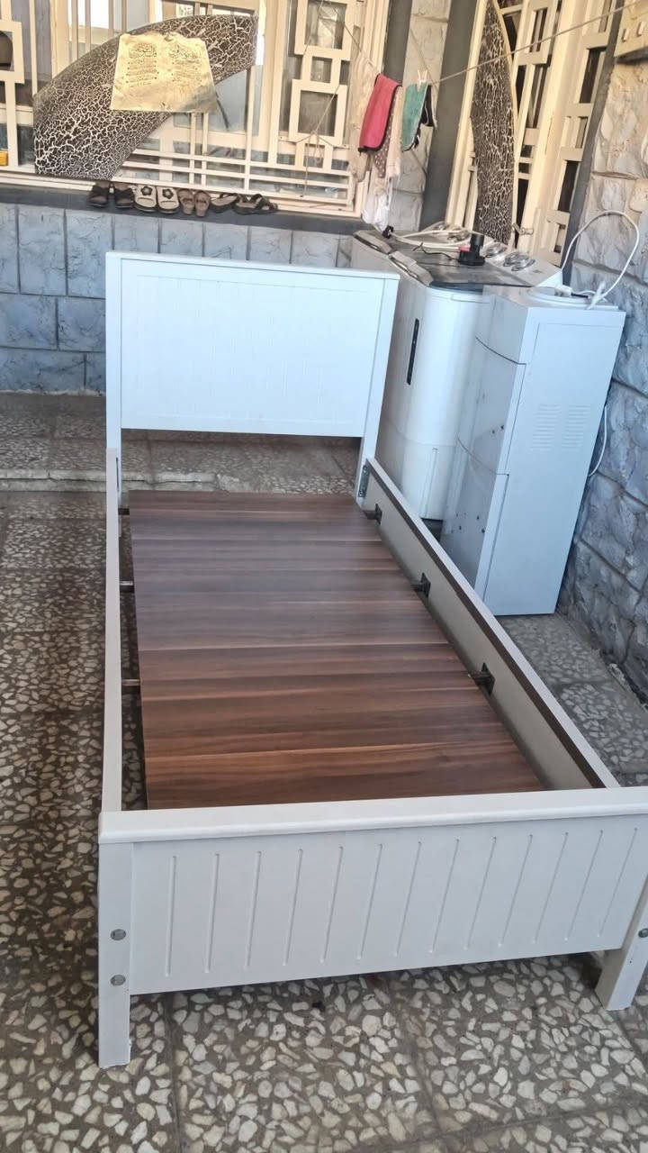 الثلاجه 200
الجربايه والدوشك  90
الدوشك الجبير جديد 90
الغساله كرافت 10 كيلو السعر 100
كربلاء حي السلام ***********
