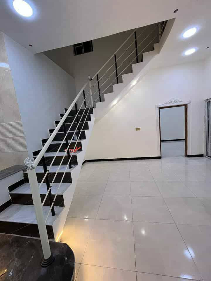 شغلي صباغ بيوت داخلي غرفة ب30 خارجي طابقين 100متر ب90الف و200متر ب150الف جوة سوك اشتغل ***********
