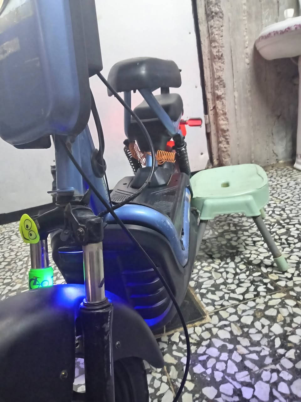 سلام عليكم دراجه للبيع النوع ريان 4 بطاريات جديد استوني شادهن الدراجه نضيف كلش ولو ممحتاج افلوس مابيعها  ولسرعه 47 حجم14

السعر 300 وبيها مجال للشراي 

بيها مجال من 10 للى 30
الاستفسار *********** او خاص
