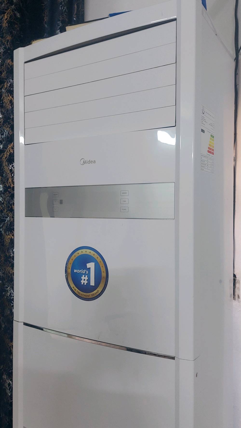 سبلت ٣ طن ميديا جديد استعمال شهرين فقط بنهايه الصيف اخذته جديد جديد اي شخط مابي وبي ضمان 