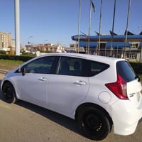 نيسان فيرسا • مكينة وجير سليمة • تكييف ودفاية