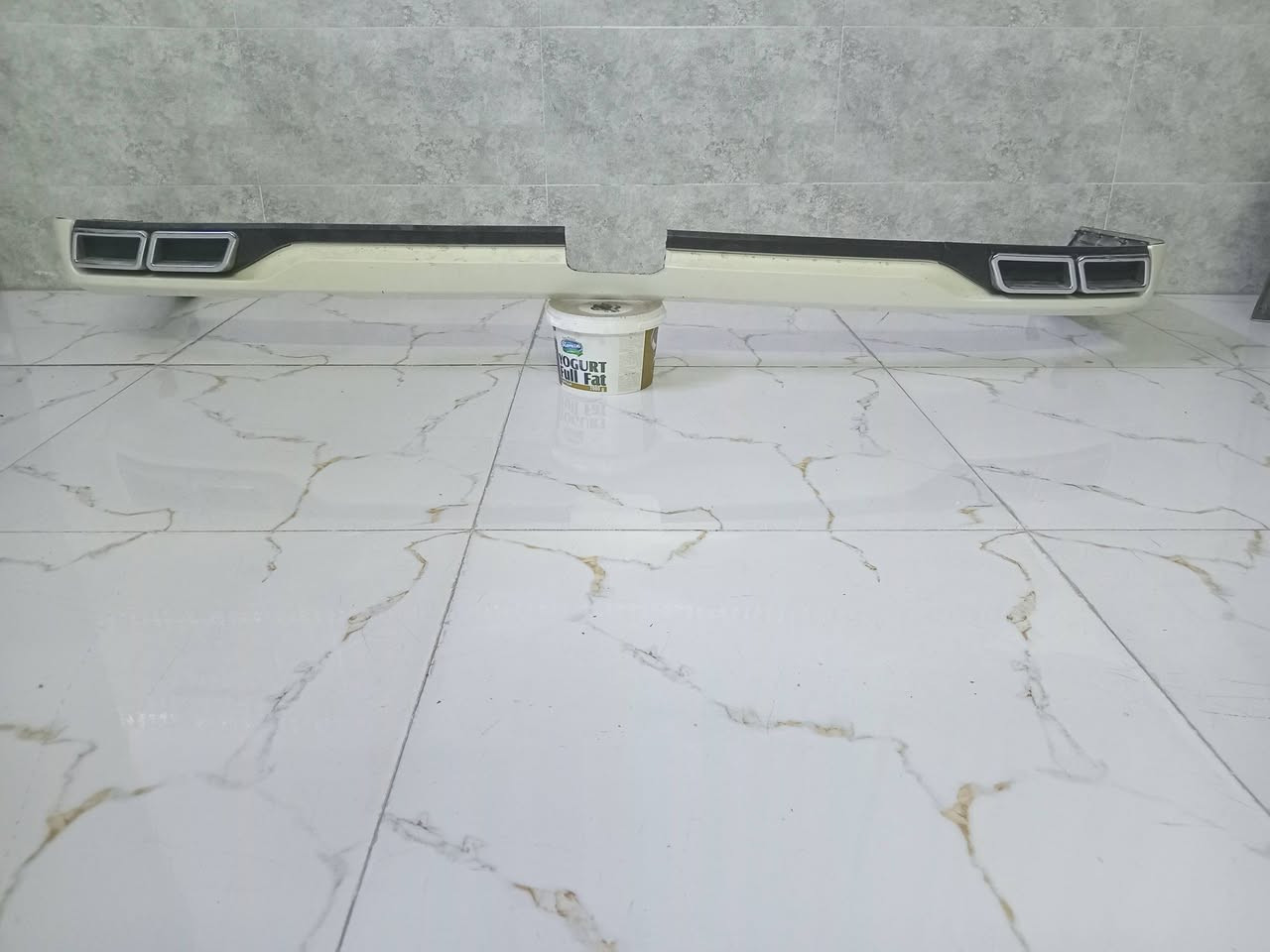 للبيع لحايه مال دعاميه خلفيه لاندكروز مستخدمه كلش نضيفه السعر ٣٠  مكاني بغداد الجديده ل***********
