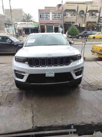 چيب لاريدو موديل 24 ڤول الفول  يعني ليمتاد ماشية حوالي 60الف هايبرد وب...