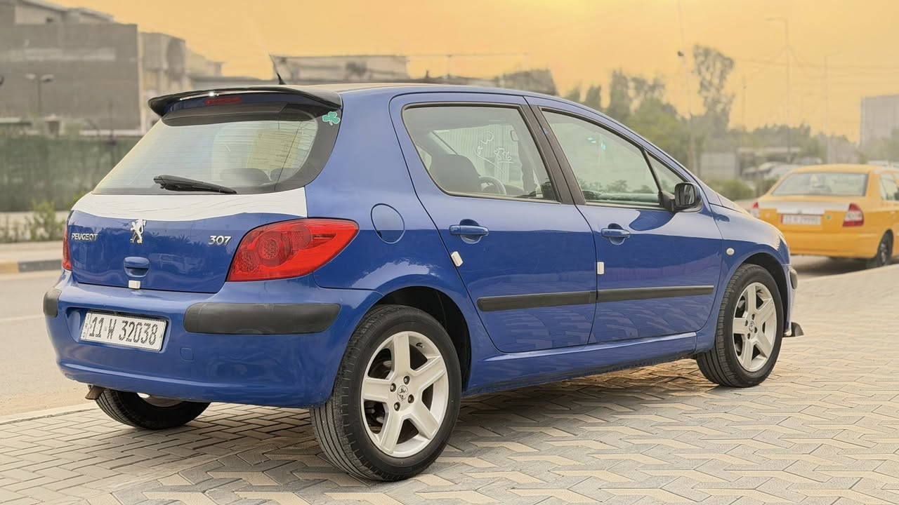 سلام عليكم بيجو 2005 فرنسي بيها بس دعاميات صبغ كير مكينه مكفولات صدر امامي خلفي جديد تخم تاير جديد شرط السونار السياره جديده احلى من الصور 
السعر 57 وبيها مجال مكاني شهداء البياع
***********
