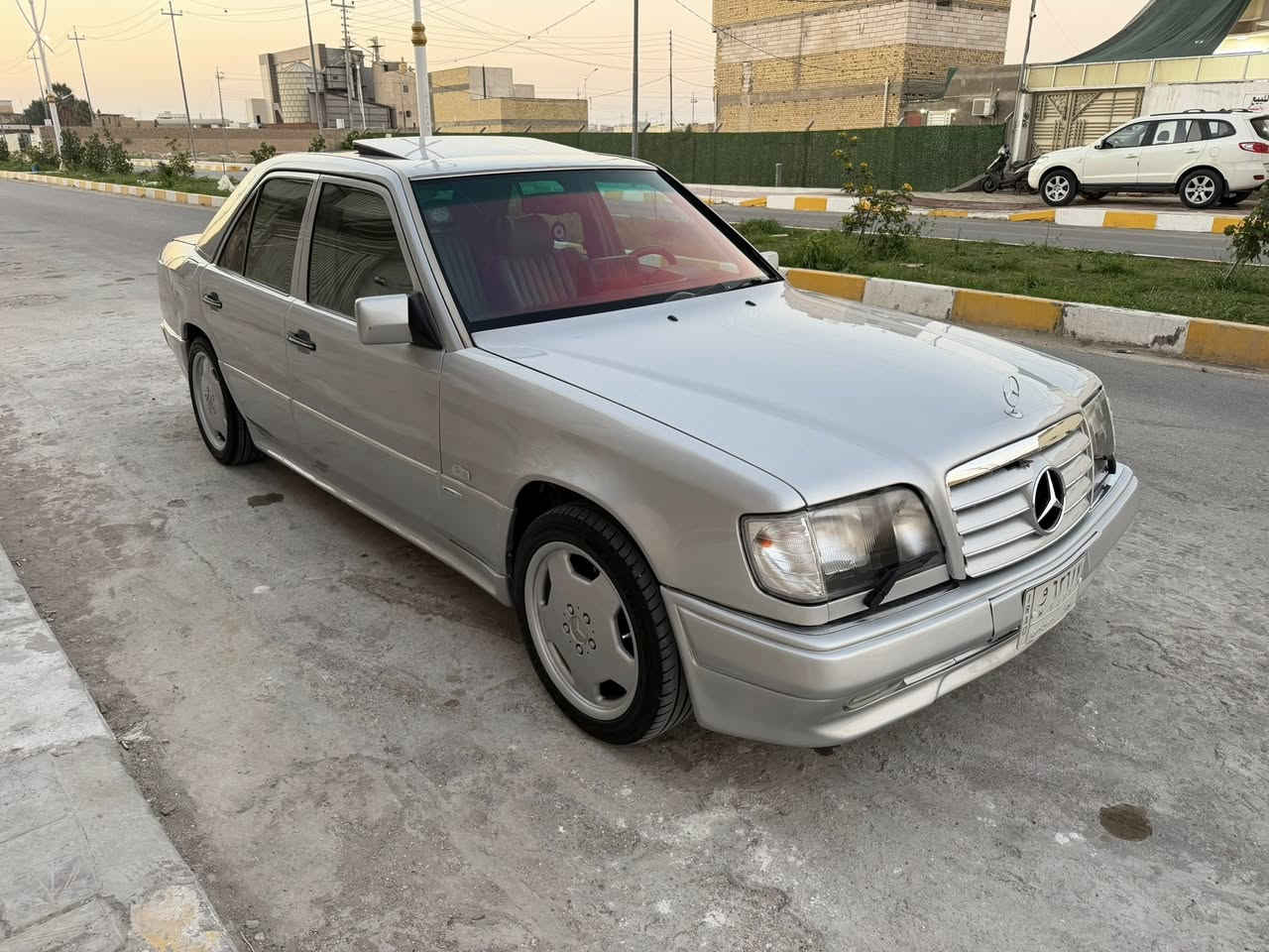 مارسدس بيبي شبح موديل 93 بيبي اصل محرك 320 خراطيم فول مواصفات محدث AMGاي ام جي سلايت طگتين  داخل جلد كشن كهرباء برده خلفيه كهرباء اربعه جام كهرباء تجاوي كهرباء ريمونت سنتر لوك تخم تاير جديد مع السبير تبريد شغال ستيرن صاج  السياره مكفوله ضربه وخياس وقواعد الدبل كله السياره ع الشرط شاشه وكامره خلفيه سياره جاهزه وما بيه اي نقص وبلحقيقه احله من الصور ترايك وين ميعجبك  اطلع / مكانه ناصريه مركز المدينه / السعر 110 وبيه مجال /***********
