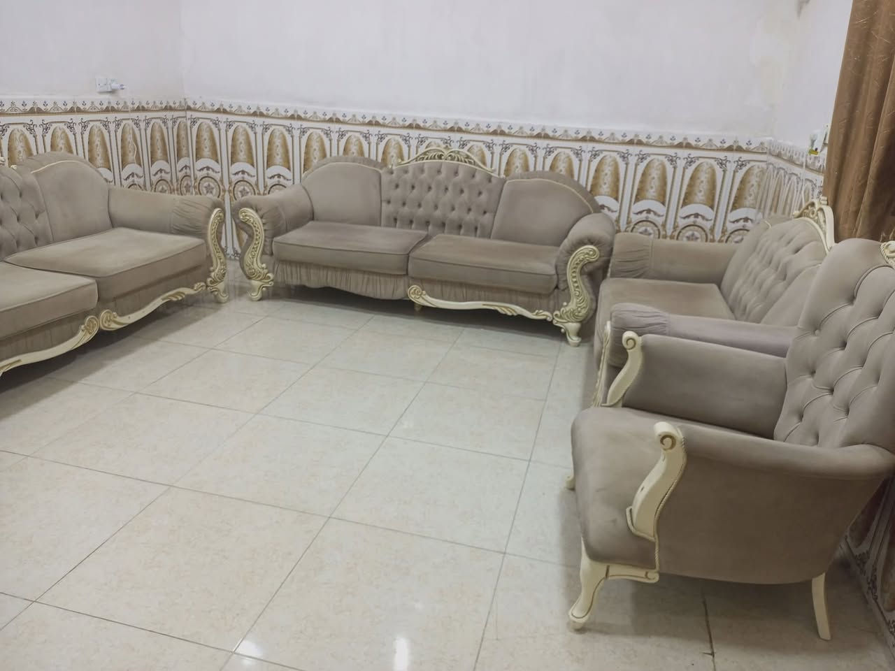 بيت  100 مربع طابقين 6 غرف والطابق الثالث غرفه وبيتونه منطقة الاصلاح باقي تفاصيل ع الخاص موجود فديو


**إذا كنت صاحب هذا الإعلان وتريد حذفه لأي سبب، رجاءا أرسل رسالة إلى الدعم الفني**