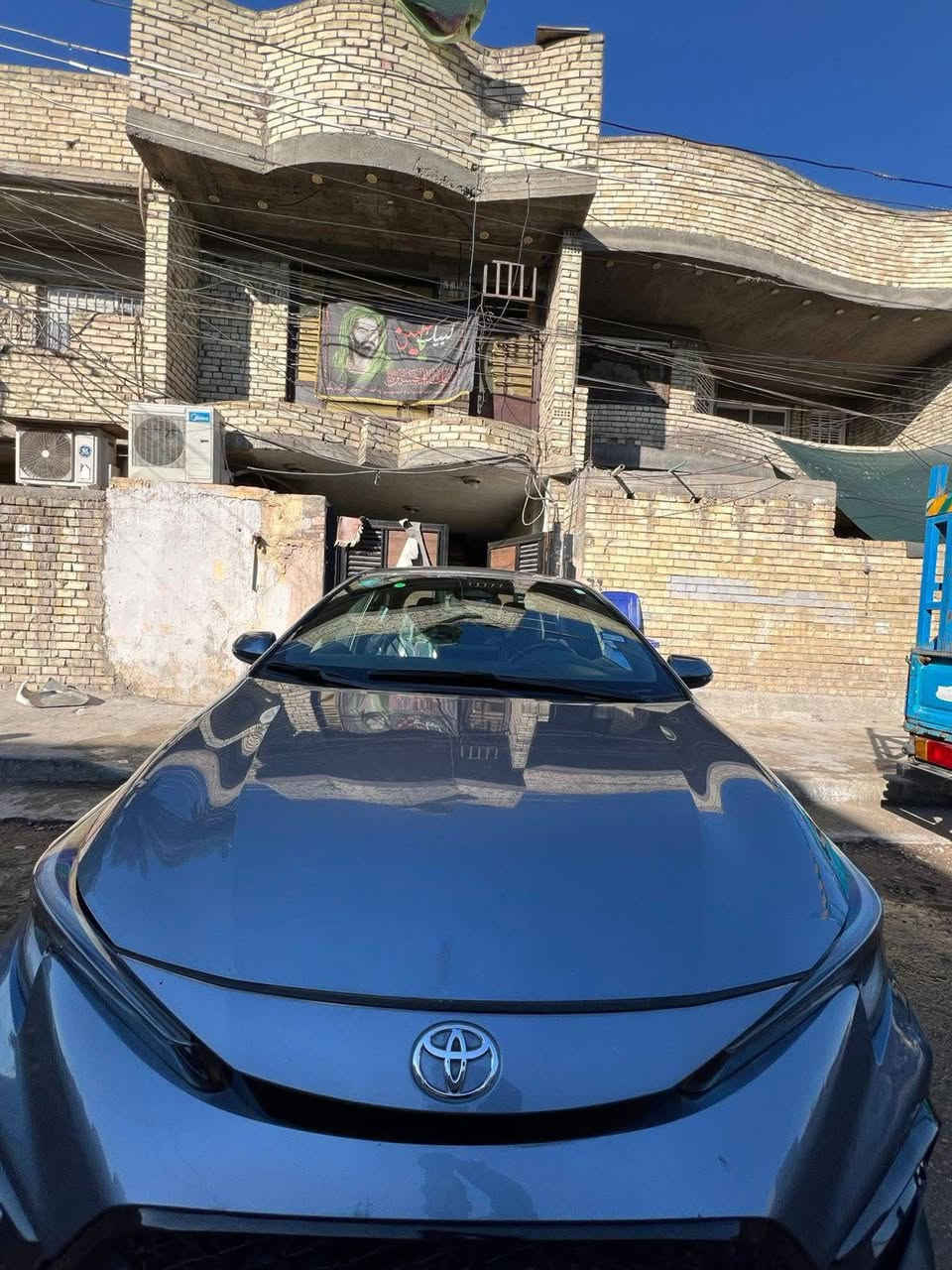 السلام عليكم بيع
كورلا 2023/SE  وارد امريكي
رقم بغداد 

حادث فقط جاملغ الخلفي. مصلح نفسه سياره ليبل واحد 

اللون / فيلي  🩶

محرك 2000 كير 10 نمر + مكفولات من كلشي
تحكم جهتين

شاشه كبيره / كامره دواره

امامي LED / لايت زنون

اشاير بالمري

تبريد بيانو

شفتات ستيرن

رادار امامي

بلوتوث / اوكس /  ABS / USB

سايد بريك بصمه / نضام سبورت / مانع انزلاق 

لد بالدعاميه

شاشة اعطال

ويل كب 

السعر155 وبيه مجال  مكان بغداد الجديده 
تواصل على رقم  /***********
