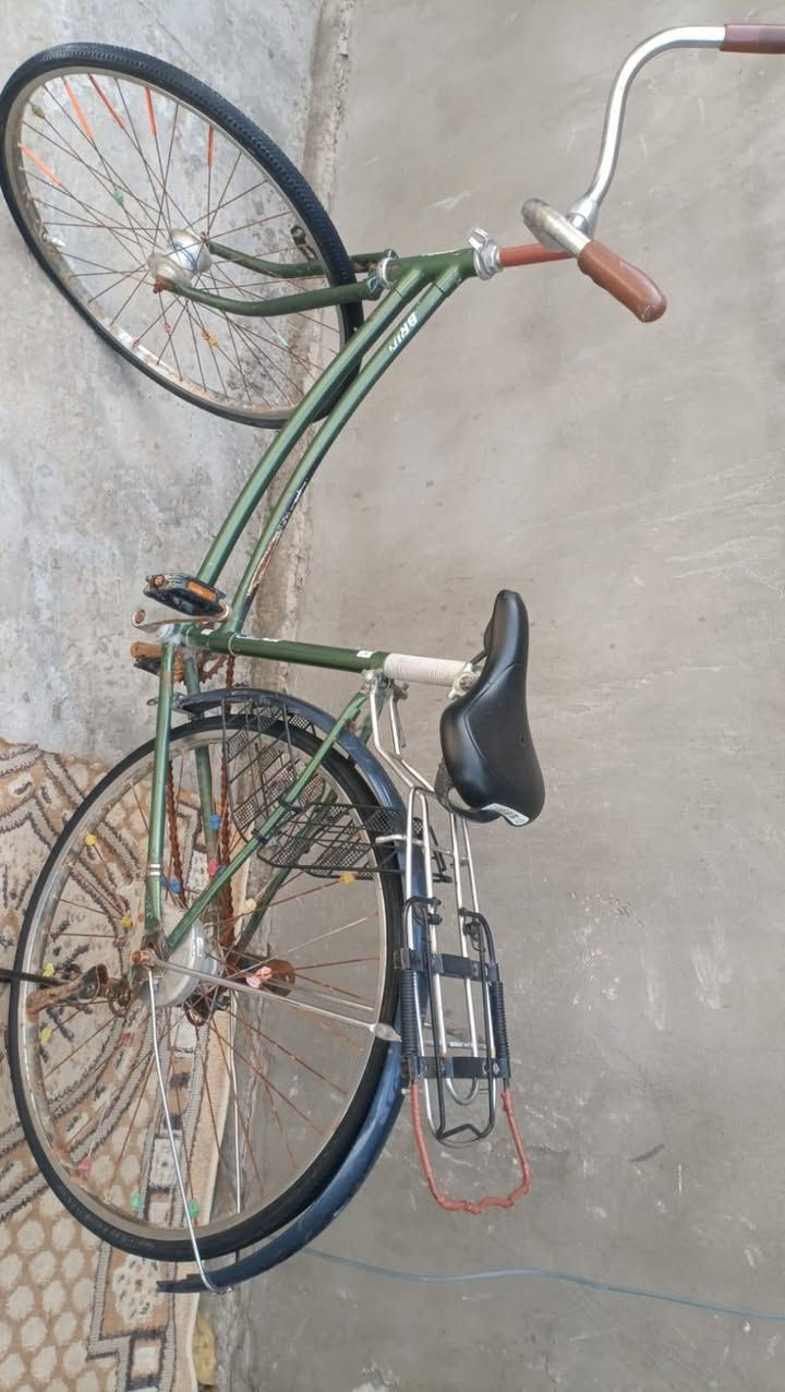 للبيع بلادي مامصبوغ بس جوابه عايز***********
