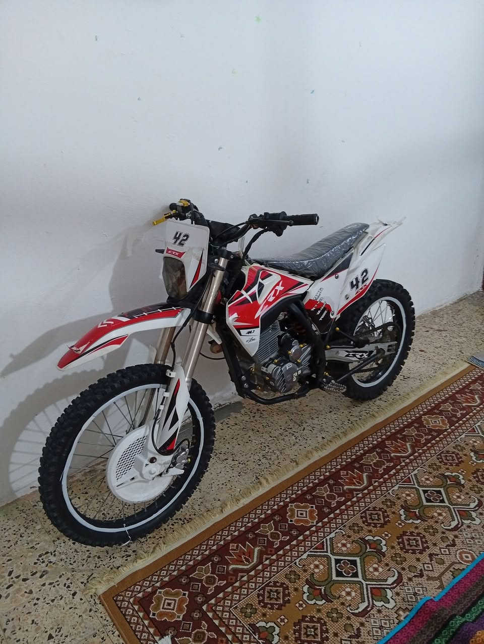 السلام عليكم دراجه قفاز للبيع موديل 24 السعر خاص مكاني ديالى منصوريه ***********
