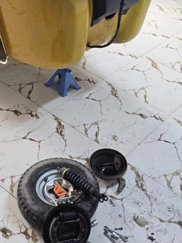 ماشه هيه وصليبها وشدها 60لف بس
العنوان المجر حي العسكري شارع تربيه


**إذا كنت صاحب هذا الإعلان وتريد حذفه لأي سبب، رجاءا أرسل رسالة إلى الدعم الفني**