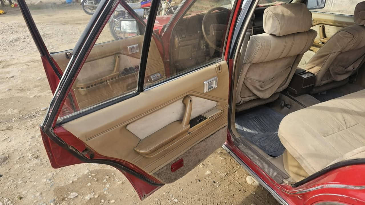 سلام عليكم
للبيع

سوبر 85
السعر 52 وبي مجال

الاستفسار الاتصال على الرقم 

***********
