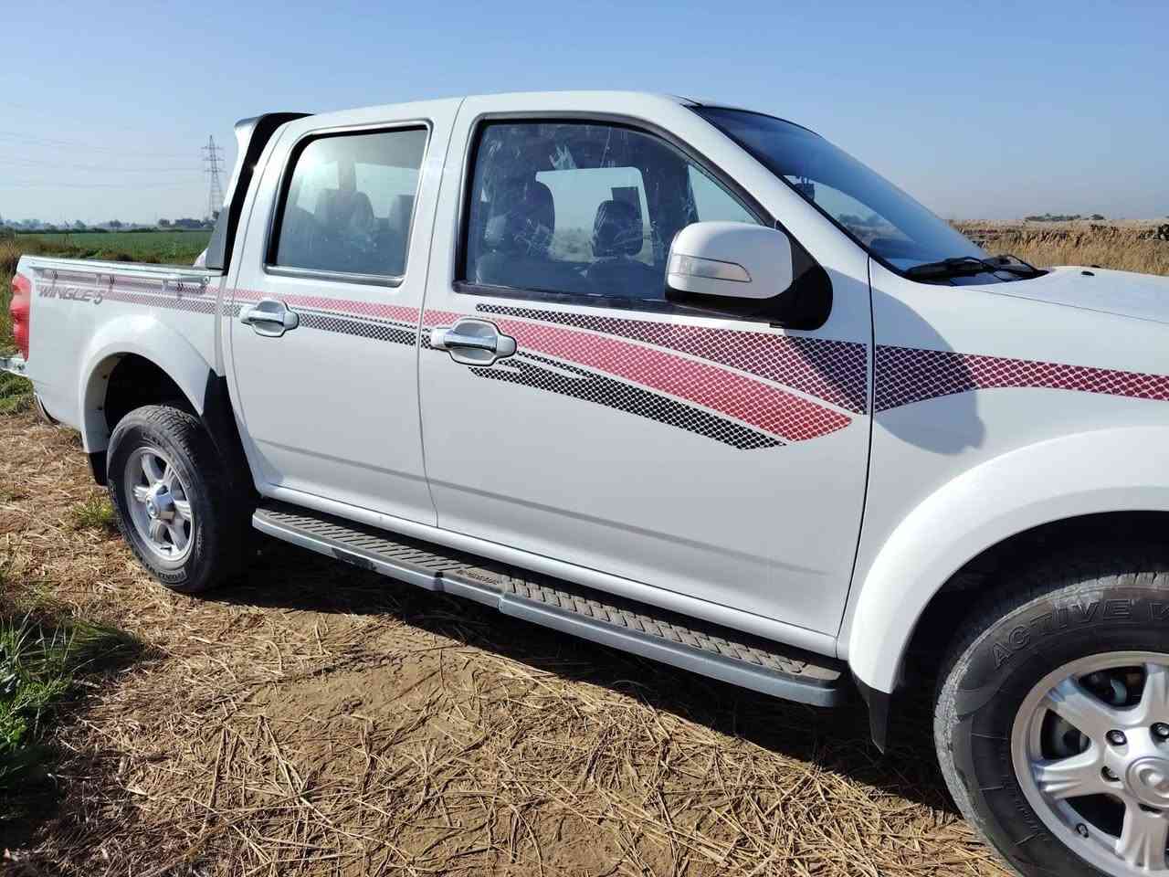 سلام عليكم كريت ويل للبيع مكفوله كفاله عامه رقم قادسيه ماشيه 45الف مكان السيارة ديوانية شاميه الرقم ***********
