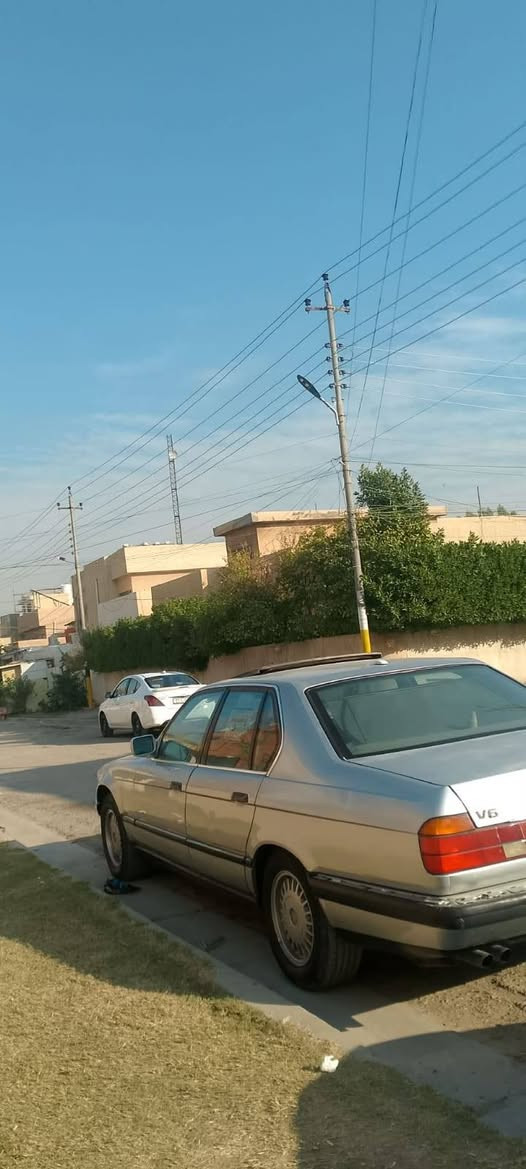 بي ام 730 رقم دهوك بسمي سياره جاهزه من كولشي كير محرك تبريد مصبوغه عام جماليه لا حدث ولاضربه دبل جام مثبت سرعه سلايت 3 طكات سنويه 28 بغداد حي العامل رقم صاحب سياره مكلف بلنشر *********** ابو فقار سعر 62 وبيها مجال

