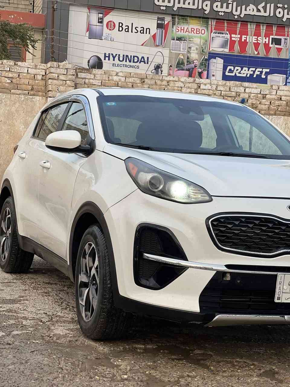 السلام عليكم...
للبيع...نقد فقط  اعتذر عن الاقساط 

بسعر 165$

سبورتج 2021 وارد امريكي جاملغ يمين بدون اي دواخل صور الحادث منشوره وبدون ايرباك ماشية 87 KM

رقم بغداد 

شرط التحويل والغرامات

✳️محرك 2400 GDI

✳️كير اتوماتيك بدون اي عيب مال بيت"

السعر 165$💸

تايرات 4️⃣ جديدة 🆕 

مكان السيارة صلاح الدين / سامراء

رجاءً ما أقفل سعر بالتلفون تعال وتدلل 

للاستفسار  ***********
