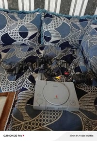 سوني • يشتغل • مع ٣ يدات