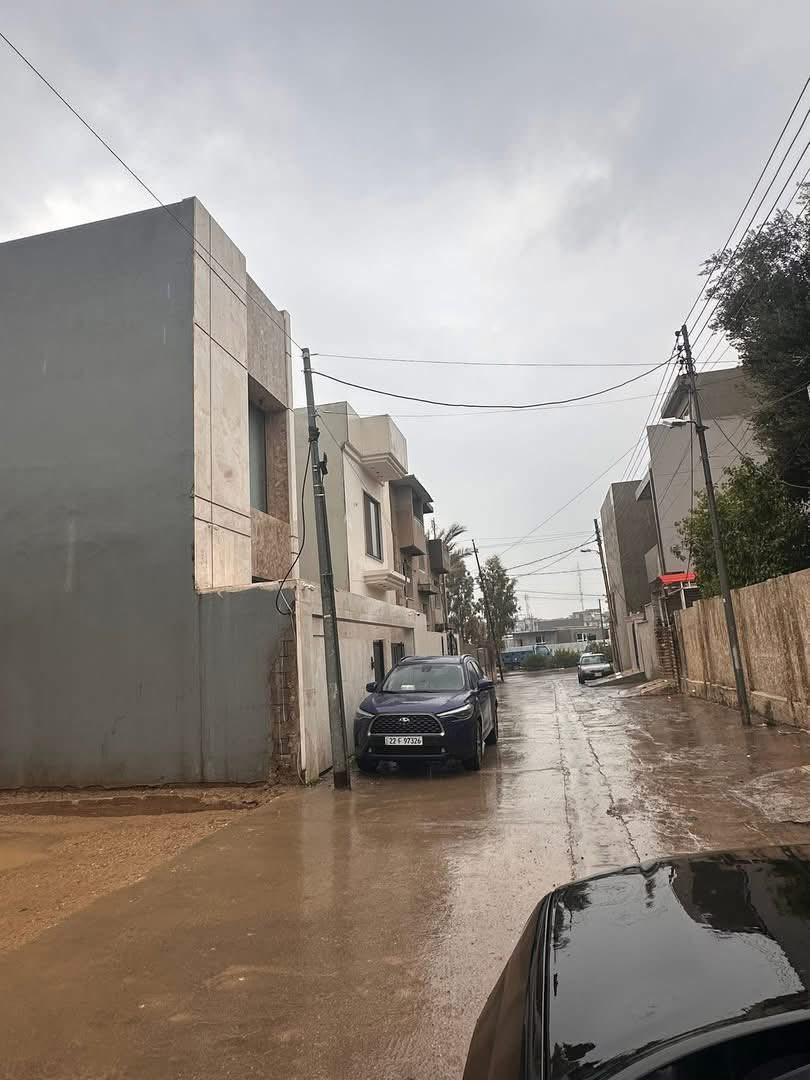 🔴اعلان سكني ارض للبيع في حي السكر المربع الذهبي قرب فوج الطوارئ محدولة وجاهزة للبناء 
ممكن بيع مساحة
 100متر واجهة 5
 او 115 واجهة 6 الاربع 
او 130 متر واجهة 6 ونص متر 
شارع صبه  
للاستفسار   
مكتب مملكة الخير للعقار 

التواصل : ***********
