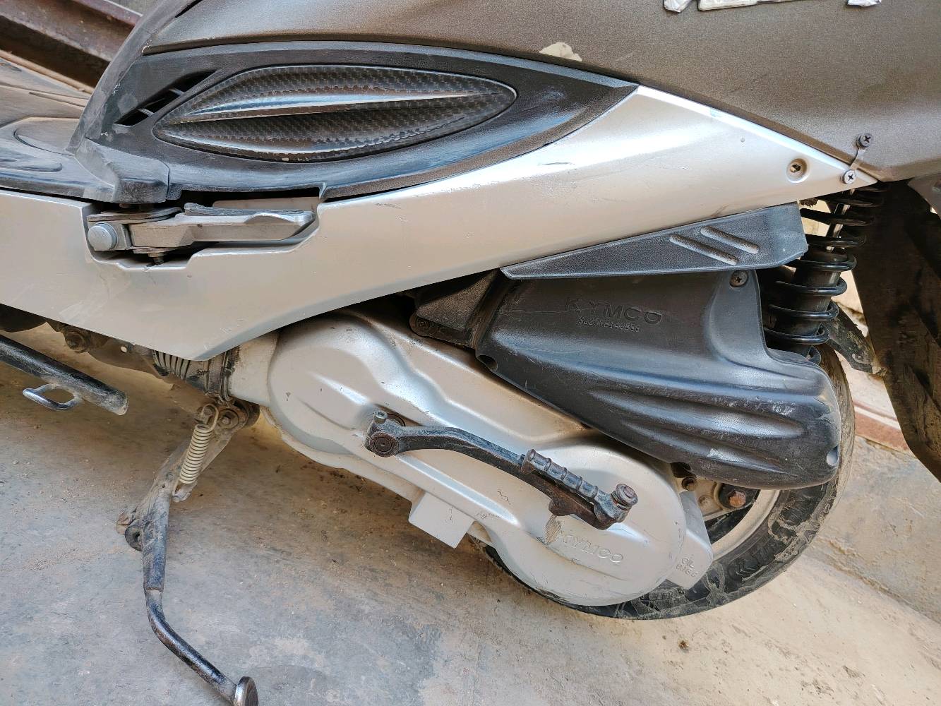دراجة نارية مال رمبة الله شاهد مكينتة مكفولة لا مفتوحة ولا ملعوب بية مكينتة خرسة تخبل من اول نكرة تشتغل نكرة سلف (كابريتر) كهربائياتة كلة كاملة وبية طلاعات وقفل استيرن وقفل جنطة وكفراتة نضيفة ومختمات دراجة بعدهي لوك سعر 500وبية مجال للشراي 
مكاني بغداد حي الجهاد *********** بغداد, العراق
