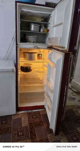 ثلاجه للبيع نظيفه شرط التجميد عنوان كربلاء حي العامل سعر 200 .. الرقم ***********
