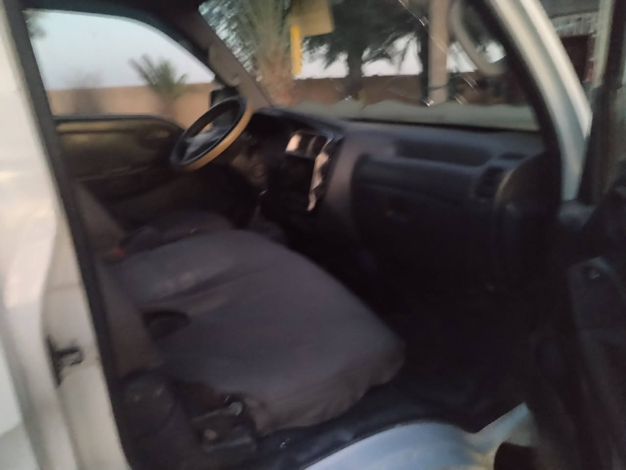 كيه ٢٠١٠ مكفوله من الحادث سياره مال جناي رقم دياله انكليزي سنويه ٢٠٣٠ محرك مكفول السعر ٩٠ وبيها مجال مكان السياره واسط صويره *********** سياره محجره وكامله
