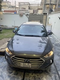 الانتره 2017 كنديه بيه ضربه بس جاملغ الخلفي ماشي 88 الف سياره تراي مال...