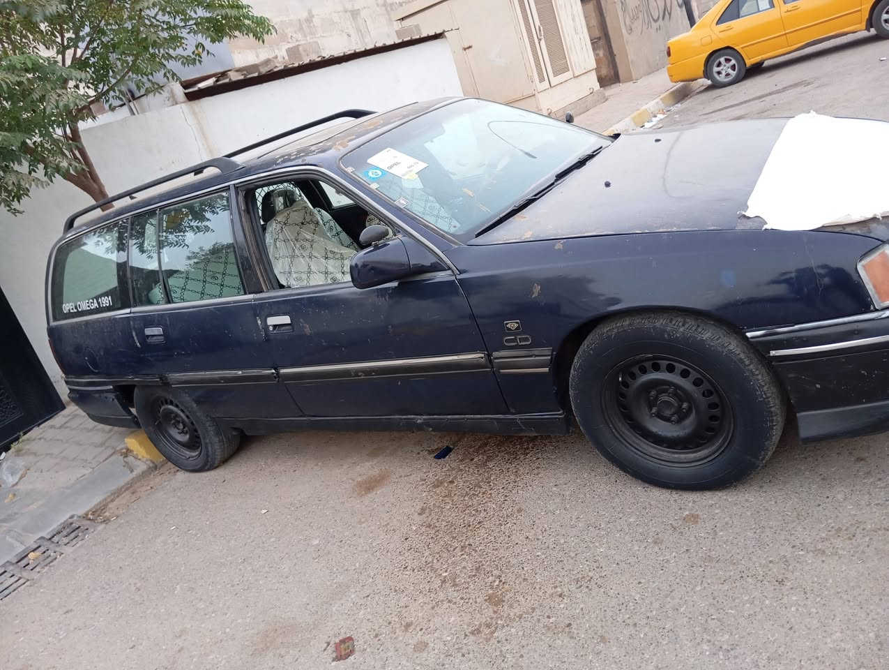 للبيع أوبل اوميكا استيشن موديل 92 كير اوتوماتيك حجم 20 سقف سلايت كهربائي جام كهربائي  وطني لغايه 2028 بدون دفتر بانزين محرك شرط كير شرط سعر 26بي مجال بسيط مكان كركوك روناكي رقم كركوك انكليزي 25.       ***********
