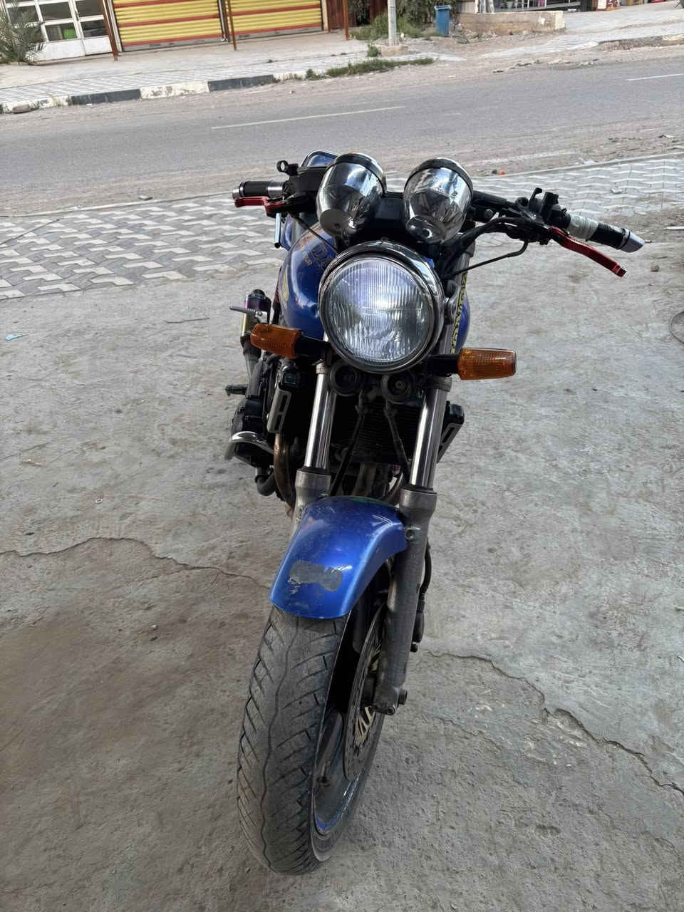 سلام عليكم سيبي فور 400 البيع مكينه مفتوحه فقط كازكيت فقط  مكينه حلو  كهربائيات شغاله عقل ضفيره مكفوله 
دراجه حلو سعرهي 1400 بيهي مجال مكاني ديالى قرب مطعم سامان السياحي اي. ستفسار اتصل ودلل ***********
