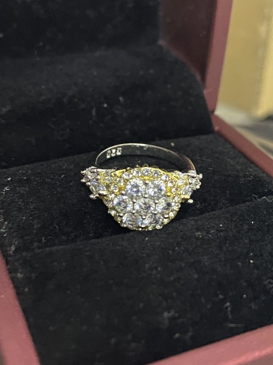 خاتم فضه٩٢٥


**إذا كنت صاحب هذا الإعلان وتريد حذفه لأي سبب، رجاءا أرسل رسالة إلى الدعم الفني**