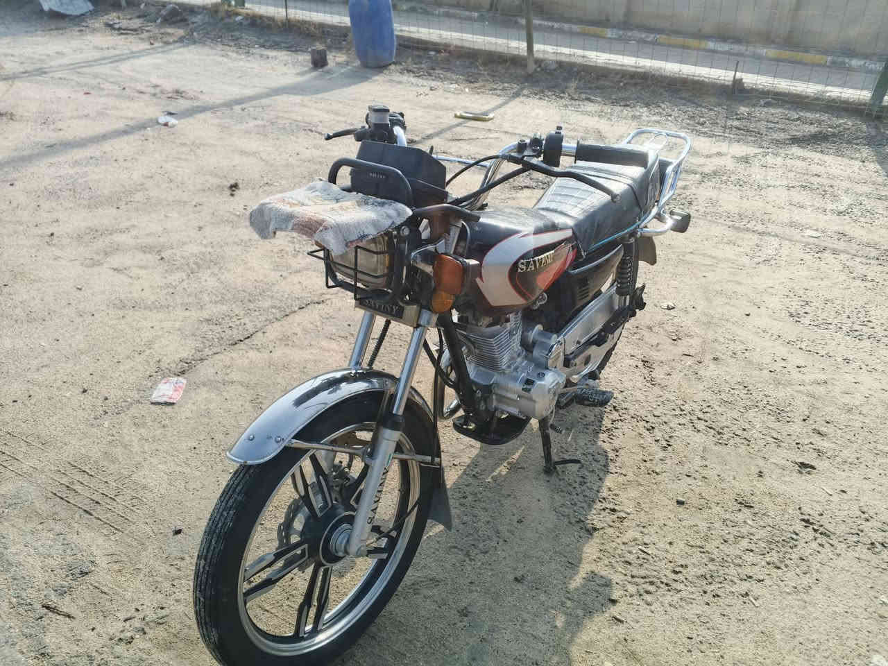 سلام عليكم دراجه خمس كير سيفان دراجه مكفولة كفالة  عاما  درجه اوراق 
الموديل 2022 السعر عل خاص الرقم ***********
